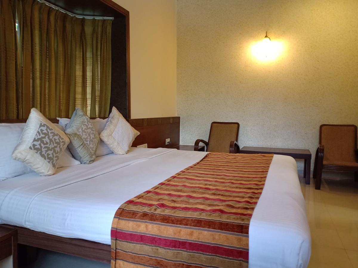 Hotel Chandralok Lonavala Exterior foto